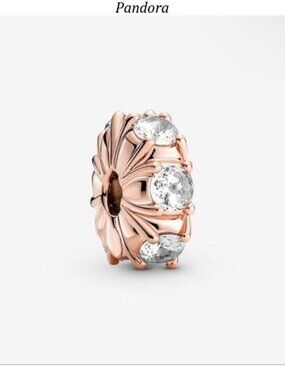 Pandora Long Pronged Sparkling Clip Charm